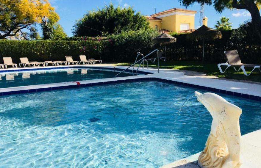 Habitacion Deluxe Con Bano Privado En Atalaya Apartagolf, Estepona Esterno foto