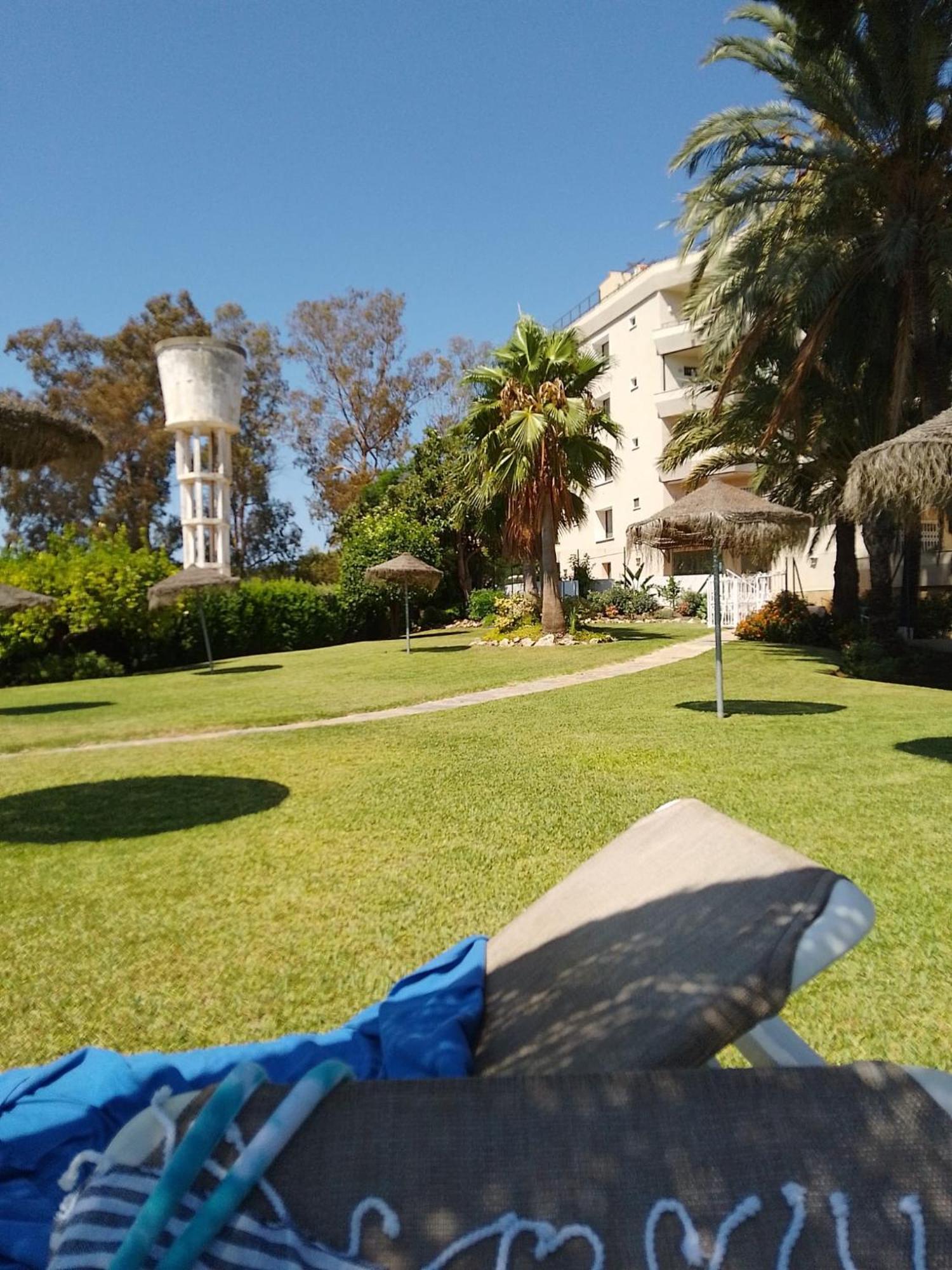 Habitacion Deluxe Con Bano Privado En Atalaya Apartagolf, Estepona Esterno foto