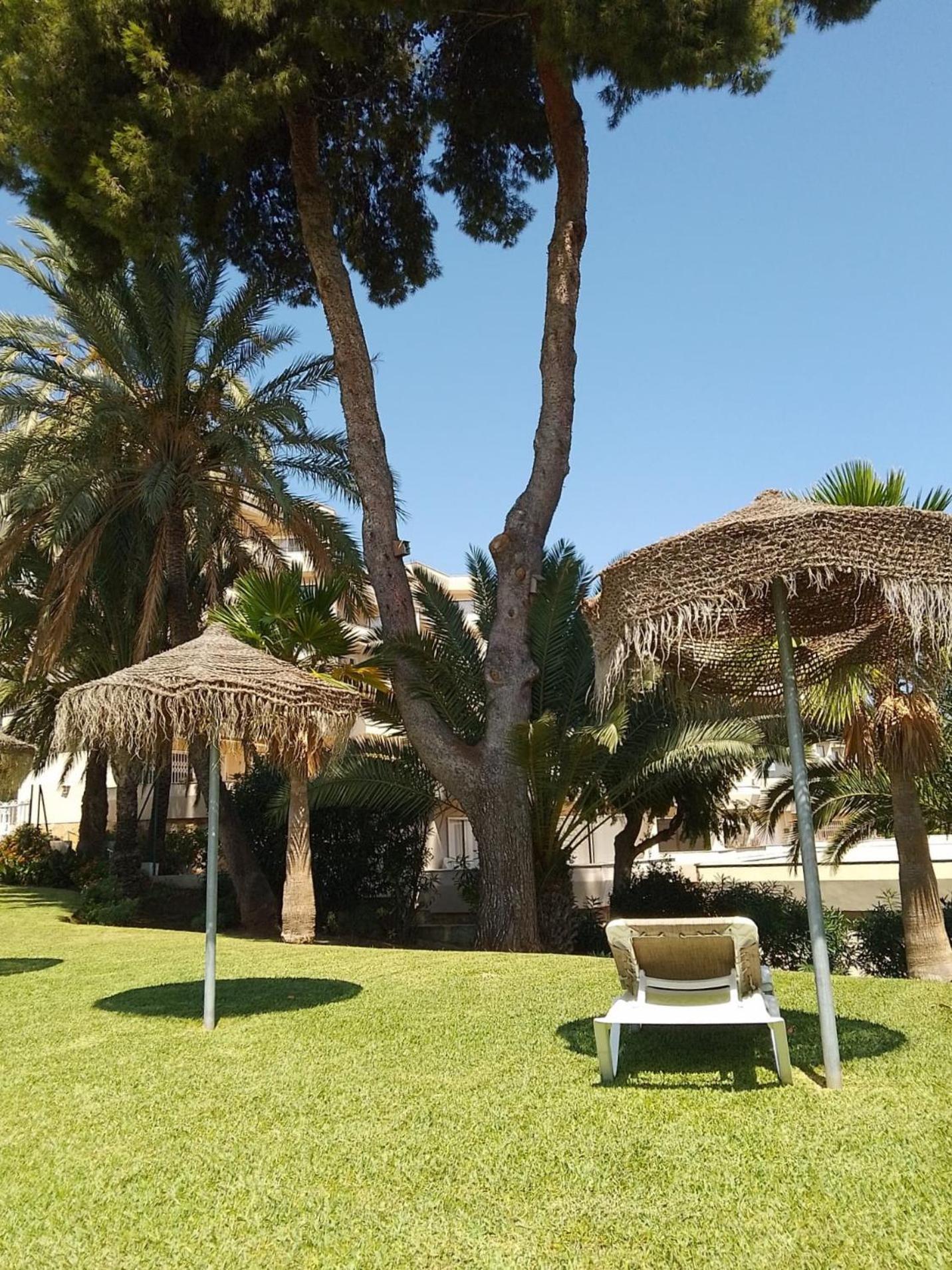 Habitacion Deluxe Con Bano Privado En Atalaya Apartagolf, Estepona Esterno foto